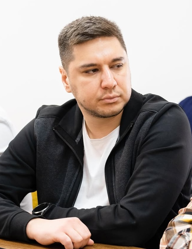 Эмиль Сарымсаков